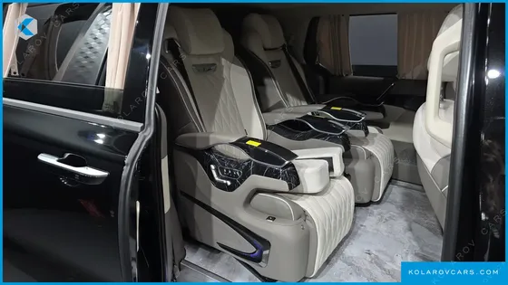 KIA CARNIVAL GASOLINE 9-SEATER SIGNATURE