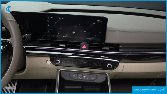 KIA CARNIVAL GASOLINE 9-SEATER SIGNATURE