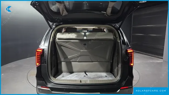 KIA CARNIVAL GASOLINE 9-SEATER SIGNATURE