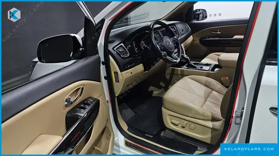 KIA CARNIVAL 9-SEATER NOBLESSE SPECIAL