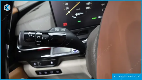 KIA CARNIVAL HEV 9-SEATER HI-LIMOUSINE (SPECIAL VEHICLE)