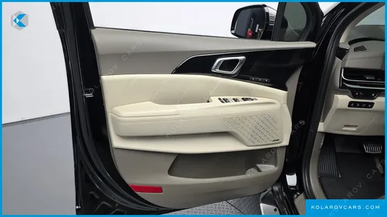 KIA CARNIVAL HEV 7SEATER GRAVITY