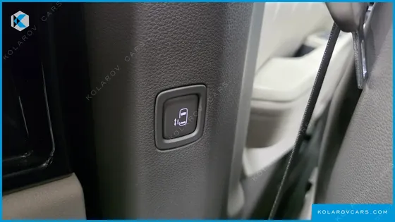 KIA CARNIVAL HEV 7SEATER GRAVITY