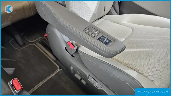 KIA CARNIVAL HEV 7-SEATER HI LIMOUSINE