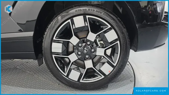 HYUNDAI KONA LONG RANGE