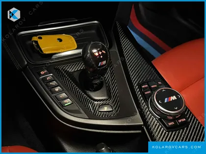 BMW M4 M4 COUPE