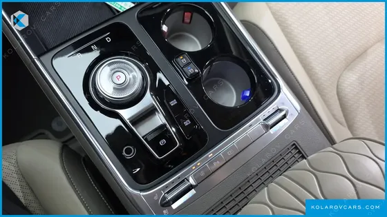 KIA CARNIVAL GASOLINE 9-SEATER HI LIMOUSINE