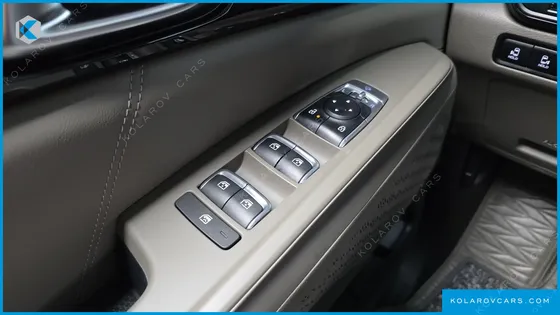 KIA CARNIVAL HEV 7SEATER GRAVITY