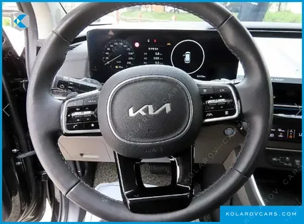 KIA CARNIVAL GASOLINE 7-SEATER SIGNATURE