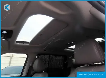 KIA CARNIVAL GASOLINE 7-SEATER SIGNATURE