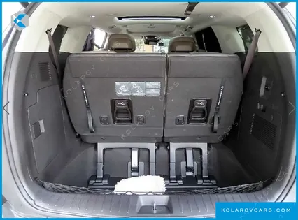 KIA CARNIVAL GASOLINE 7-SEATER SIGNATURE