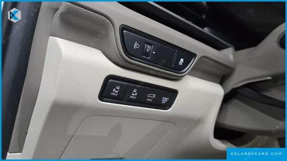 KIA CARNIVAL HEV 7SEATER NOBLESS