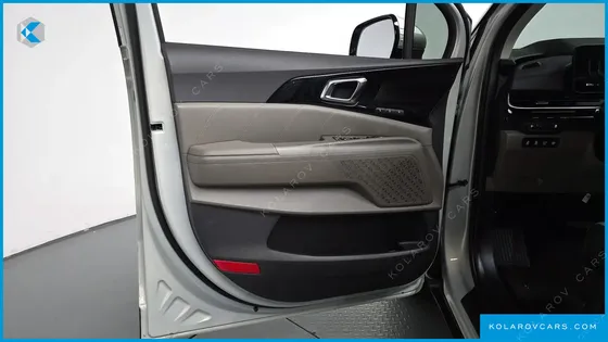 KIA CARNIVAL HEV 9SEATER SIGNATURE
