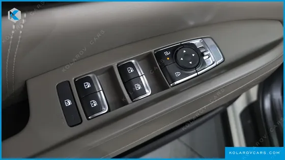 KIA CARNIVAL HEV 9SEATER SIGNATURE
