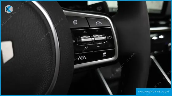KIA CARNIVAL HEV 9SEATER SIGNATURE