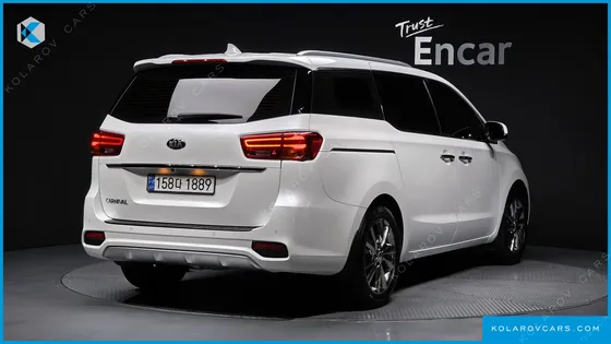 KIA CARNIVAL GASOLINE 9-SEATER NOBLESSE SPECIAL