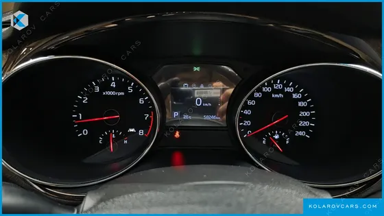 KIA CARNIVAL GASOLINE 9-SEATER NOBLESSE SPECIAL