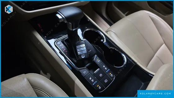 KIA CARNIVAL GASOLINE 9-SEATER NOBLESSE SPECIAL