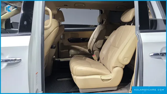 KIA CARNIVAL GASOLINE 9-SEATER NOBLESSE SPECIAL