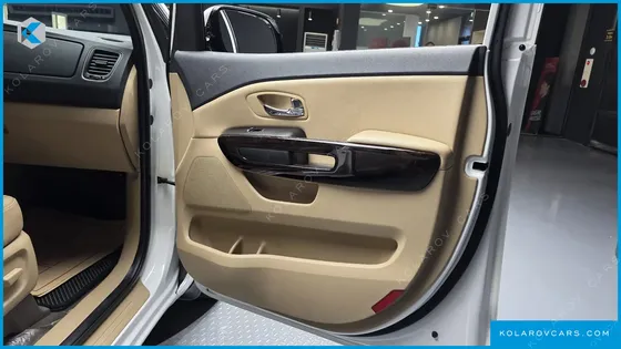 KIA CARNIVAL GASOLINE 9-SEATER NOBLESSE SPECIAL