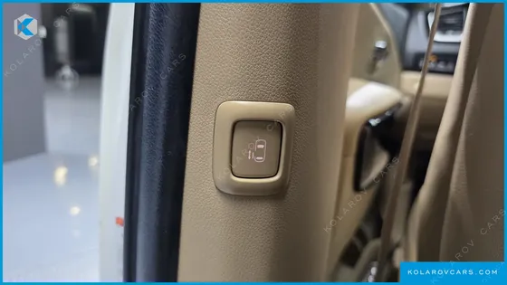 KIA CARNIVAL GASOLINE 9-SEATER NOBLESSE SPECIAL