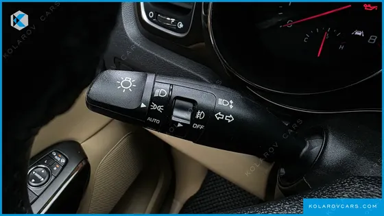 KIA CARNIVAL GASOLINE 9-SEATER NOBLESSE SPECIAL