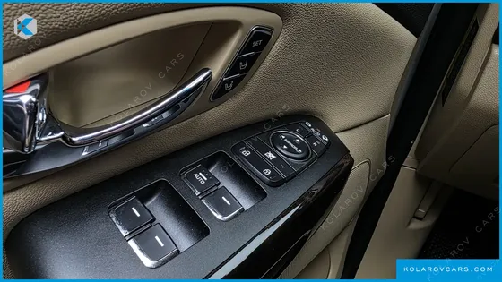 KIA CARNIVAL GASOLINE 9-SEATER NOBLESSE SPECIAL