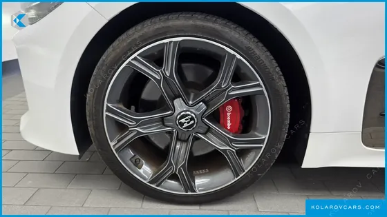 KIA STINGER 2.0 TURBO 2WD
