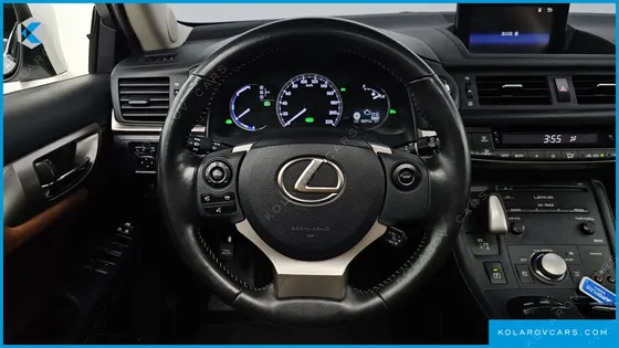 LEXUS CT200H 1.8 SUPREME