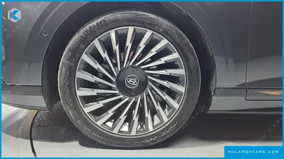 HYUNDAI GRANDEUR CALLIGRAPHY