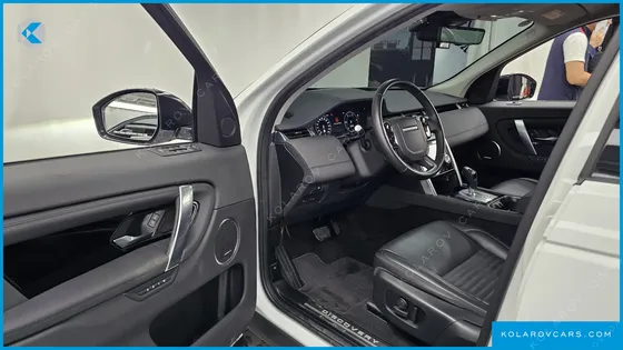 LAND ROVER DISCOVERY SPORT D180 SE