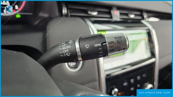 LAND ROVER DISCOVERY SPORT D180 SE