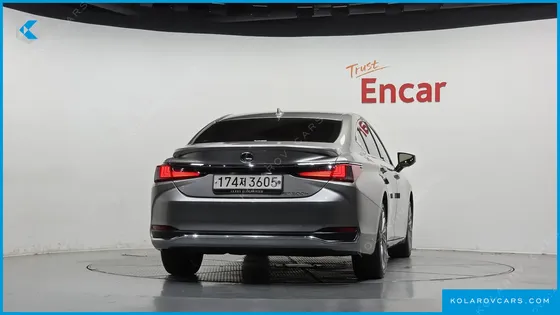 LEXUS ES EXECUTIVE