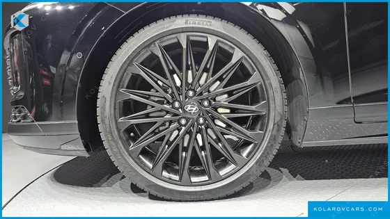 HYUNDAI GRANDEUR CALLIGRAPHY
