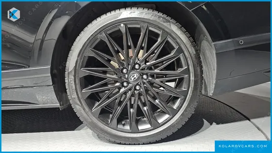 HYUNDAI GRANDEUR CALLIGRAPHY