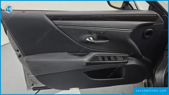 LEXUS ES LUXURY PLUS