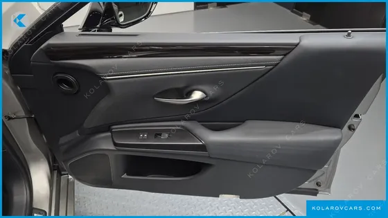 LEXUS ES LUXURY PLUS