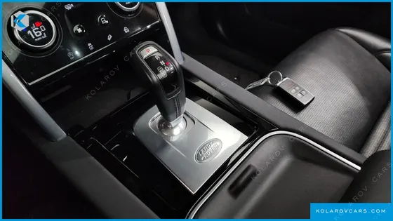 LAND ROVER DISCOVERY SPORT P250 SE