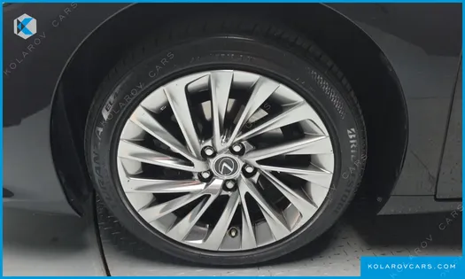 LEXUS ES EXECUTIVE