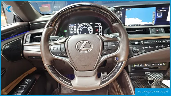 LEXUS ES EXECUTIVE