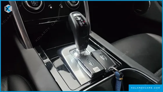 LAND ROVER DISCOVERY SPORT P250 SE