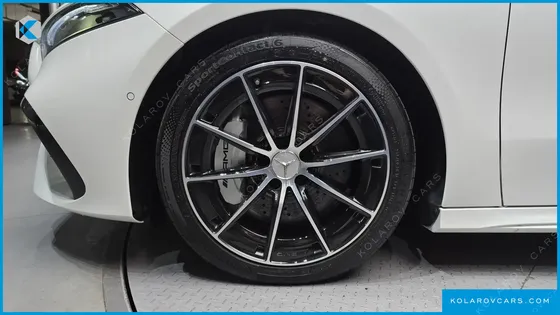 MERCEDES A-CLASS AMG A35 4MATIC SEDAN