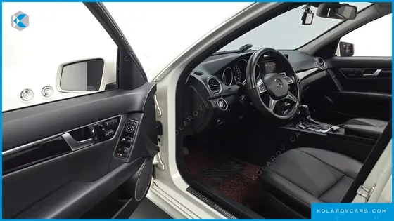 MERCEDES C-CLASS C200 CGI