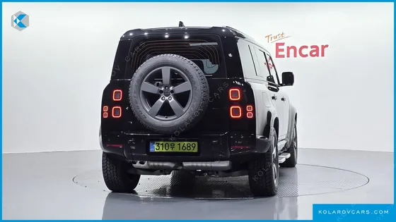 LAND ROVER DEFENDER 110 D250 X-DYNAMIC SE