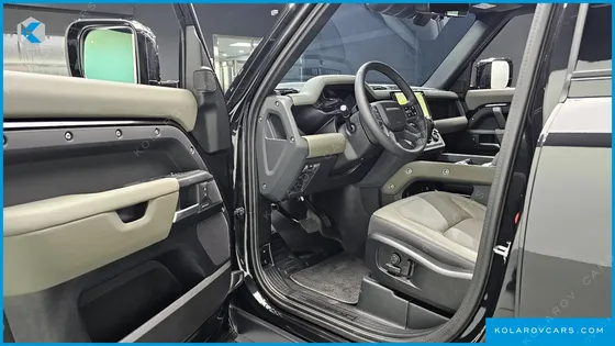 LAND ROVER DEFENDER 110 D250 X-DYNAMIC SE