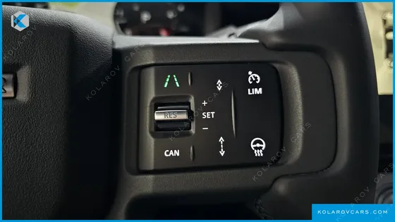 LAND ROVER DEFENDER 110 D250 X-DYNAMIC SE