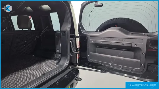 LAND ROVER DEFENDER 110 D250 X-DYNAMIC SE
