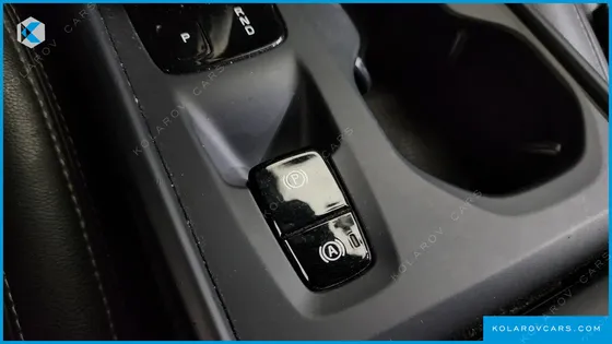 VOLVO XC40 B4 MOMENTUM