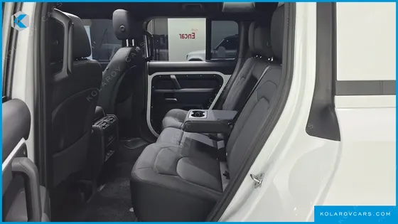 LAND ROVER DEFENDER 110 D250 X-DYNAMIC SE