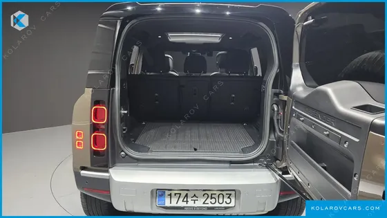LAND ROVER DEFENDER 110 D300 HSE